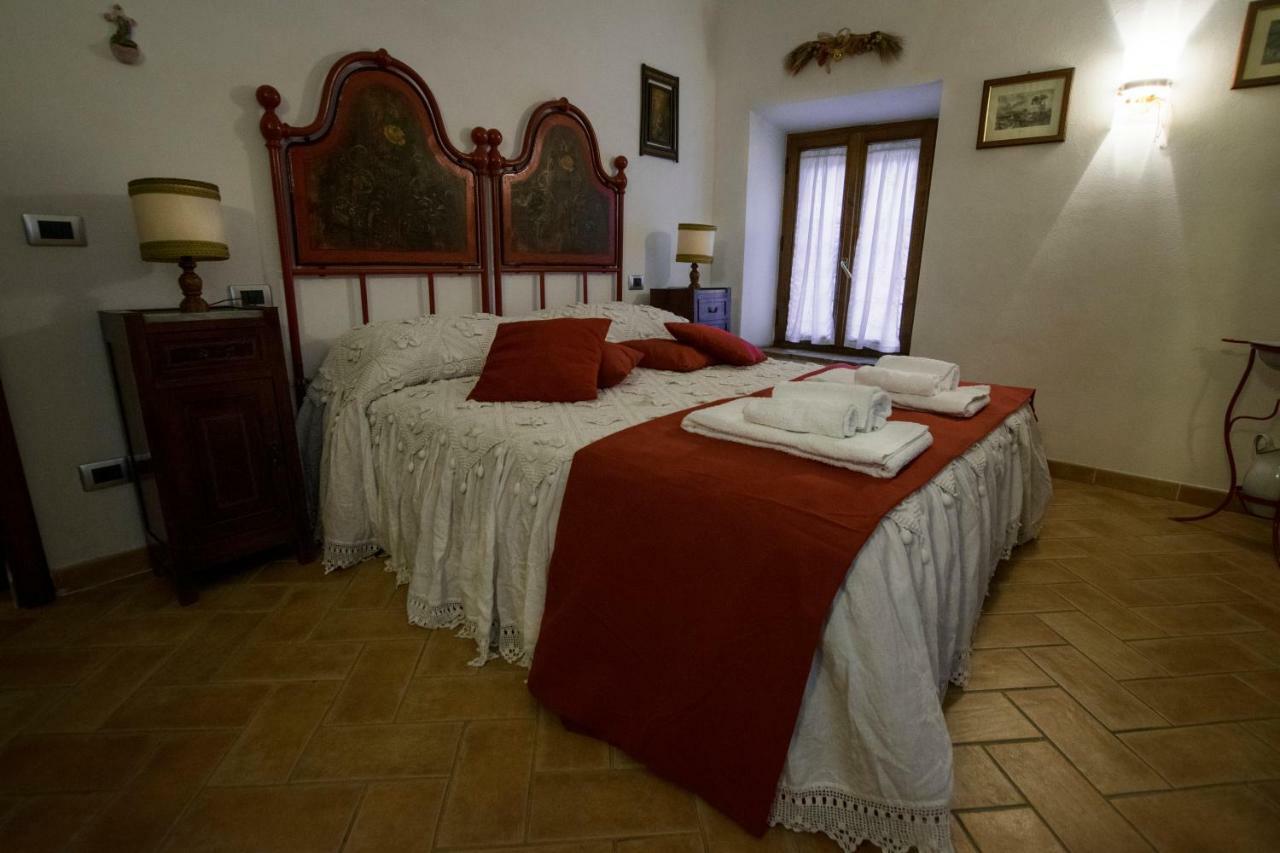Dimora Tipica Toscana Monticiano Bagian luar foto